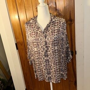 Women’s CALI  animal print shirt size XS/S